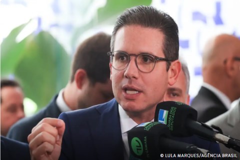 Motta envia pedido de afastamento de 15 deputados após motim na Câmara
