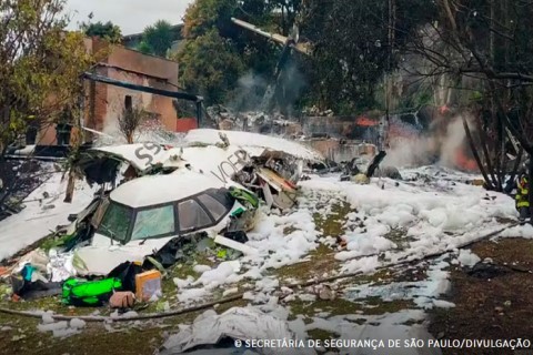 Um ano depois de tragédia da Voepass, familiares inauguram memorial