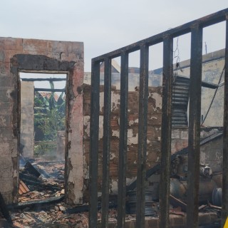 Incêndio na Viela Caruaru onde queimaram 6 casas