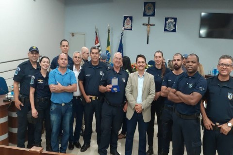 CÂMARA MUNICIPAL HOMENAGEIA PROFISSIONAIS DE SEGURANÇA
