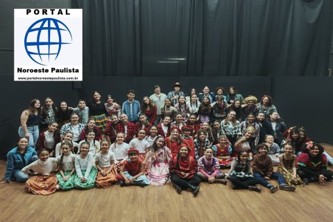 Mostra Culturando 2025 apresenta teatro e danças urbanas neste domingo na Casa da Cultura Rachel Dossi